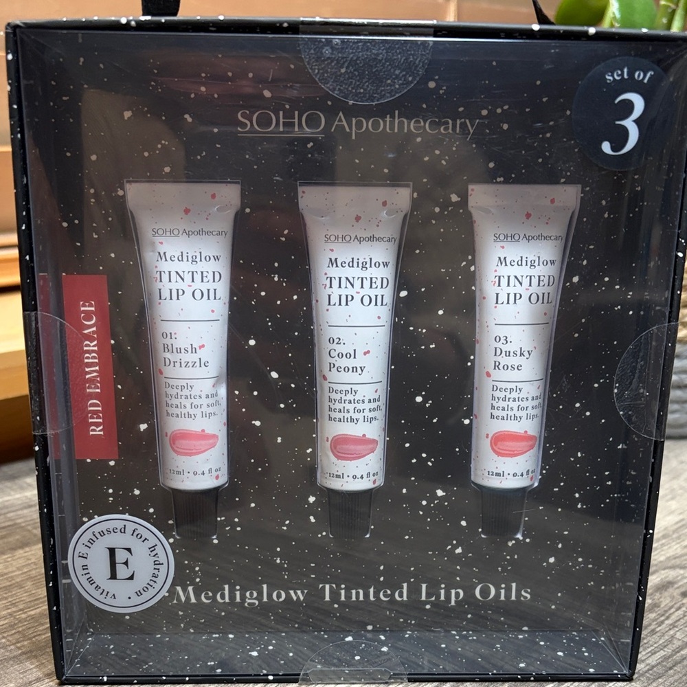 🌻5 for $30🌻 SOHO Apothecary Red Embrace Mediglow Tinted Lip Oil Trio